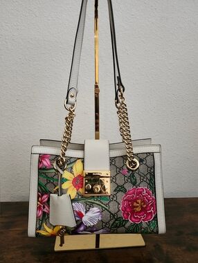 Gucci GG Supreme Flora Padlock Shoulder Bag Small